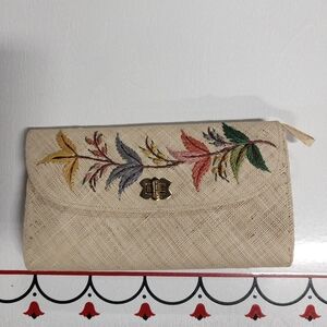 Vintage Embroidered Straw Clutch